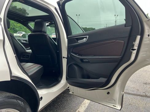 Used 2022 Ford Edge Titanium w/ Equipment Group 301A AWD/4WD image 36