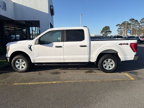 Used 2021 Ford F150 XLT image 2