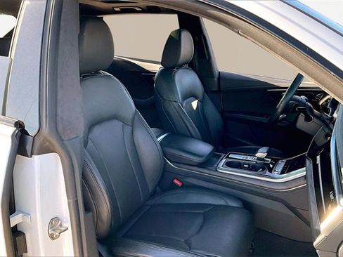 Used 2021 Audi Q8 Prestige image 7