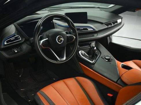 Used 2019 BMW i8 Coupe AWD/4WD image 40