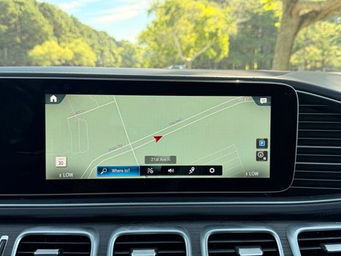 Used 2021 Mercedes-Benz GLS 450 4MATIC image 4