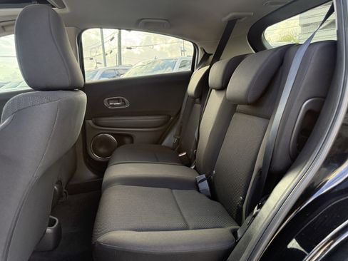 Used 2018 Honda HR-V EX image 17