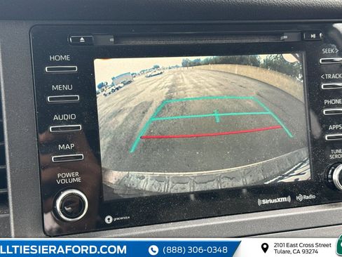 Used 2020 Toyota Sienna XLE w/ XLE Navigation Package FWD image 28