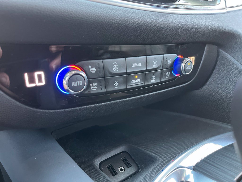 Used 2018 Buick Enclave Premium FWD image 28