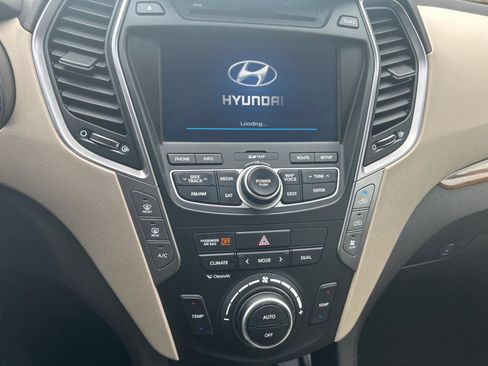 Used 2013 Hyundai Santa Fe GLS image 13