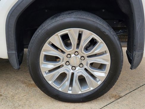 Used 2022 GMC Sierra 1500 Denali w/ Denali Premium Package image 24