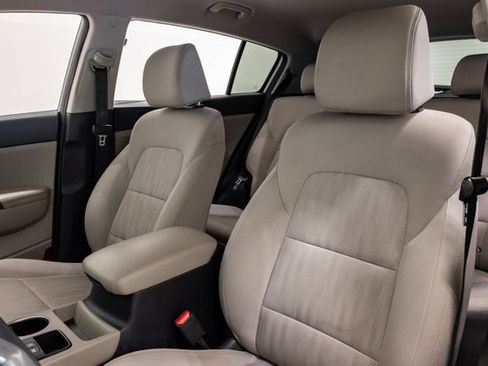 Used 2021 Kia Sportage LX FWD image 9