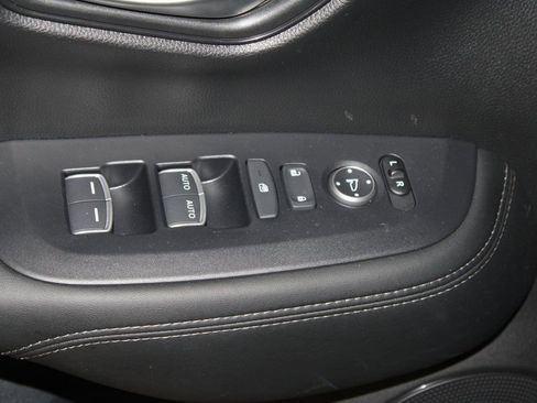 Used 2026 Honda HR-V EX-L image 9