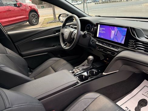 Used 2025 Toyota Camry XSE image 23