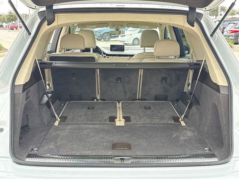 Used 2018 Audi Q7 3.0T Prestige w/ Prestige Package image 31