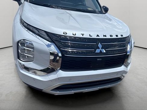 Used 2024 Mitsubishi Outlander SE FWD image 7