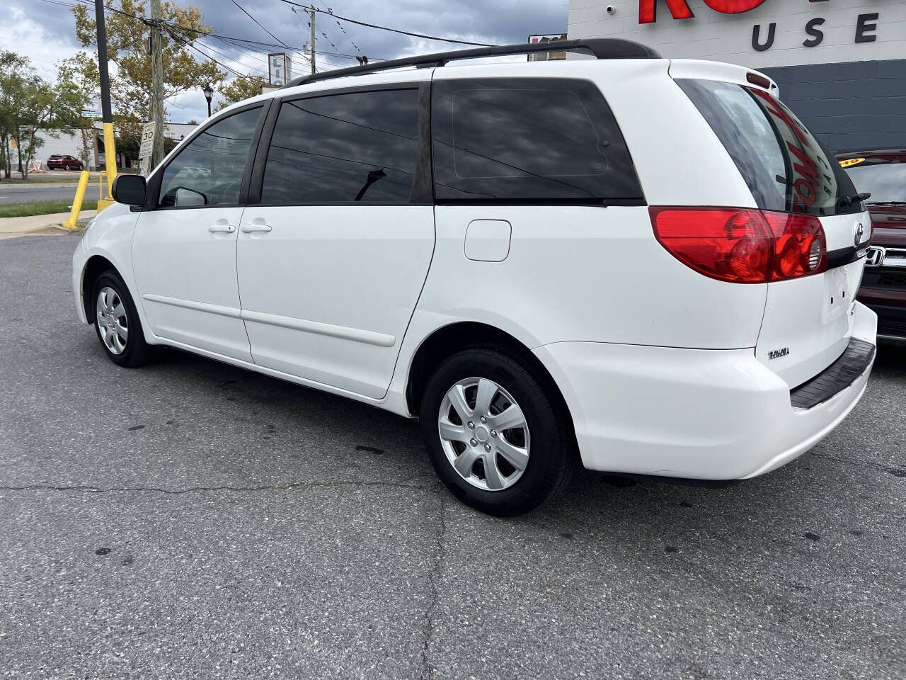 Used 2008 Toyota Sienna CE FWD image 5