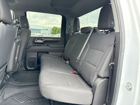 Used 2024 Chevrolet Silverado 2500 LT AWD/4WD image 23