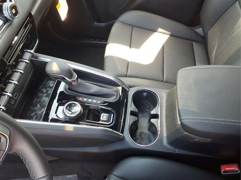 New 2026 GMC Canyon Elevation w/ Convenience Package AWD/4WD image 14