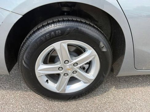 Used 2024 Chevrolet Malibu LT FWD image 31
