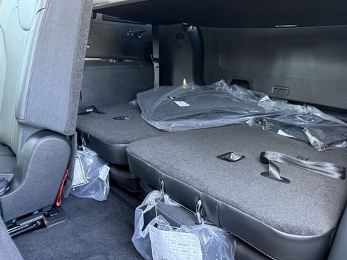 New 2025 Kia Sorento S w/ Panoramic Sunroof Package image 12