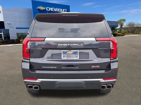 Used 2025 GMC Yukon XL Denali AWD/4WD image 24