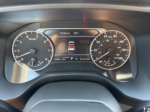 Used 2025 Nissan Rogue SV FWD image 13