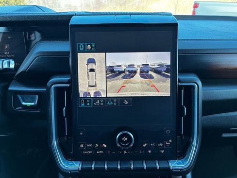 Used 2025 GMC Yukon Denali image 26