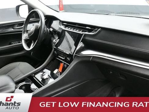 Used 2022 Jeep Grand Cherokee L Laredo w/ Luxury Tech Group I AWD/4WD image 16