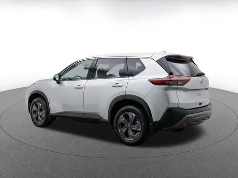 Used 2025 Nissan Rogue SV FWD image 7