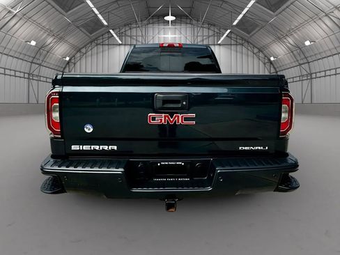 Used 2017 GMC Sierra 1500 Denali w/ Denali Ultimate Package AWD/4WD image 7