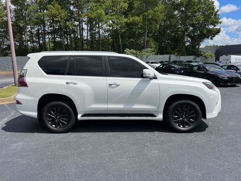 Certified 2023 Lexus GX 460 Premium w/ Premium Package AWD/4WD image 4