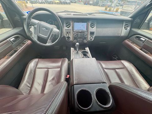 Used 2017 Ford Expedition Platinum RWD image 12