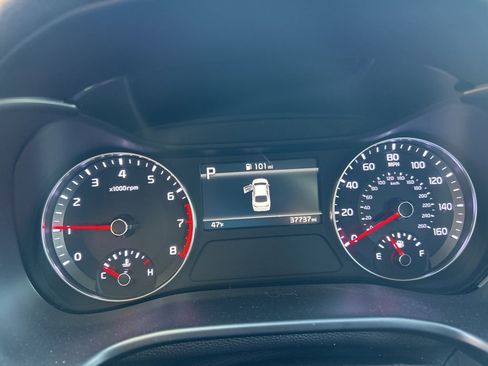 Used 2024 Kia Forte LXS image 9