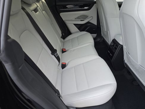 New 2025 Porsche Macan 4S Electric image 29