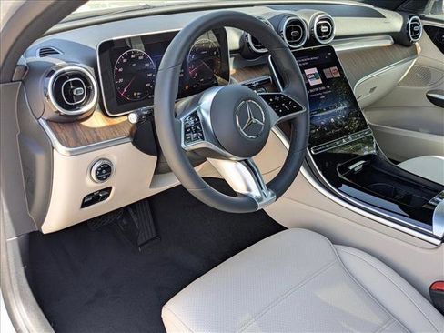 Used 2025 Mercedes-Benz C 300 Sedan image 4