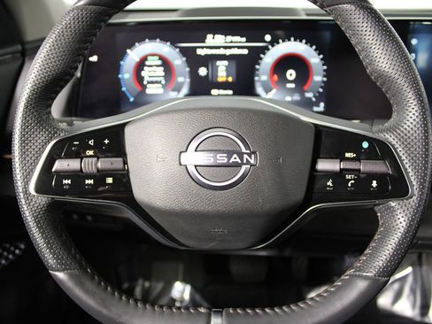 Used 2024 Nissan Ariya FWD image 13