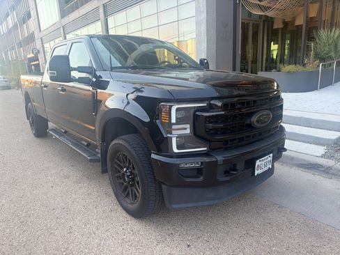 Used 2022 Ford F350 Lariat w/ Black Appearance Package AWD/4WD image 8