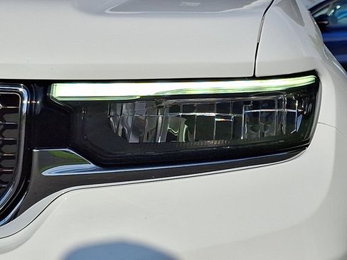 Certified 2023 Jeep Grand Cherokee L Overland AWD/4WD image 9