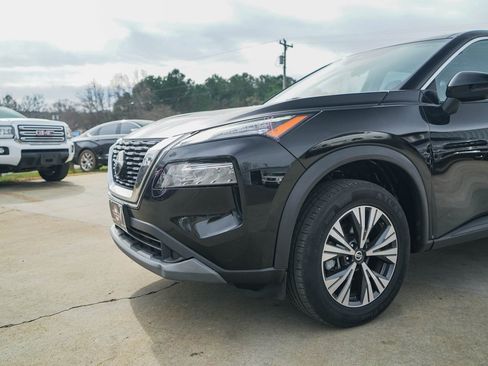 Used 2021 Nissan Rogue SV image 28