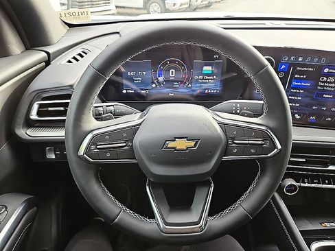 New 2026 Chevrolet Traverse LT AWD/4WD image 17
