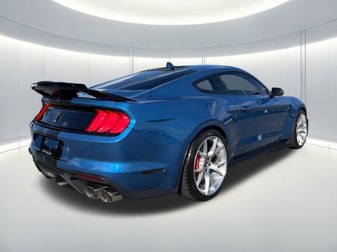 Used 2020 Ford Mustang Shelby GT500 w/ Technology Package RWD image 5