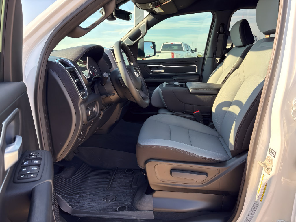 Used 2024 RAM 1500 Lone Star RWD image 9