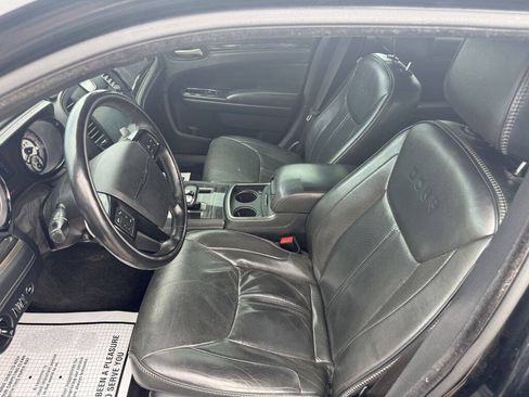 Used 2014 Chrysler 300 C RWD image 12