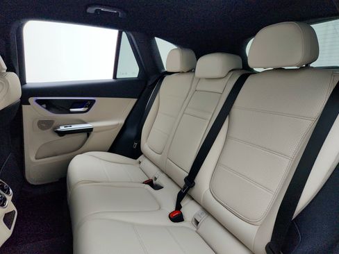 New 2026 Mercedes-Benz GLC 300 image 18
