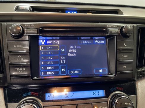 Used 2013 Toyota RAV4 XLE image 23