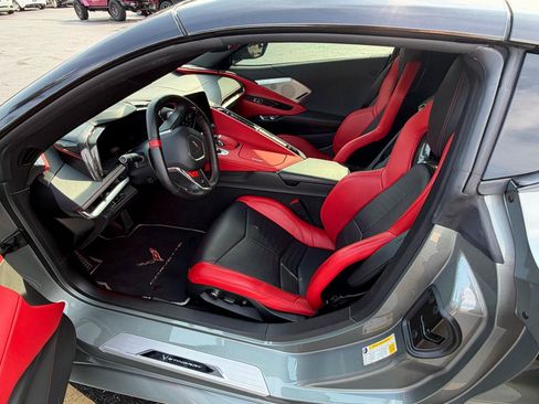 Used 2022 Chevrolet Corvette Stingray Preferred Cpe w/ Z51 Performance Package RWD image 14