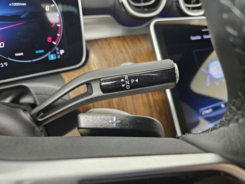 Used 2025 Mercedes-Benz C 300 Sedan image 27