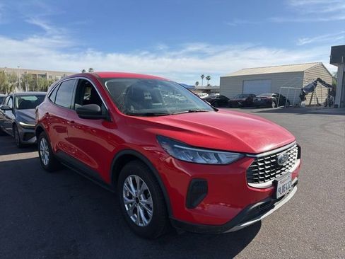 Used 2024 Ford Escape Active image 2