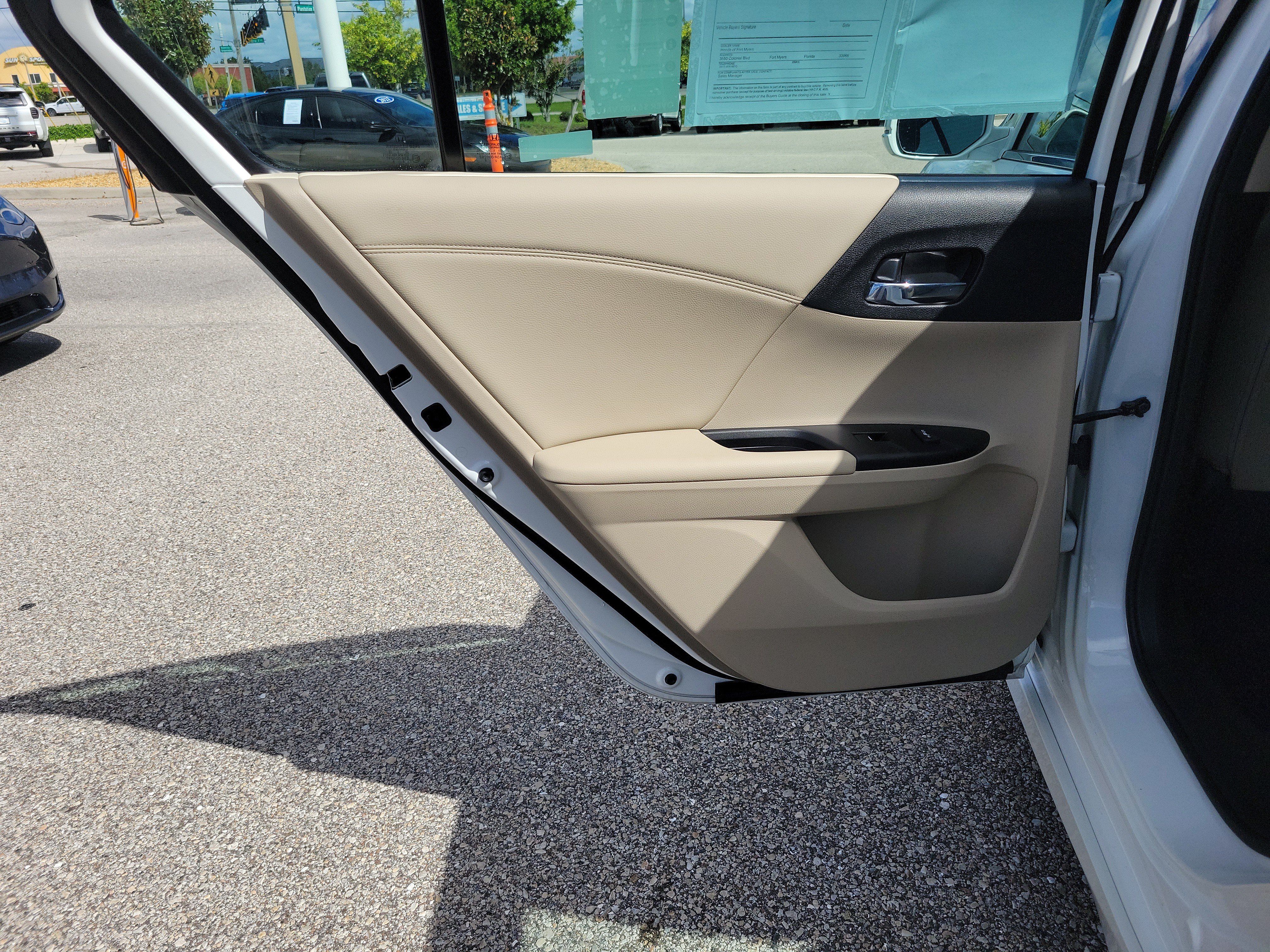 Used 2016 Honda Accord Touring image 14