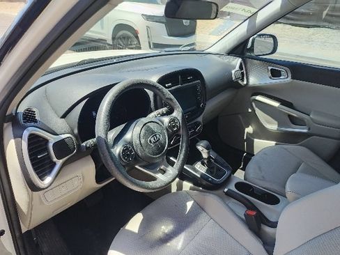 Certified 2021 Kia Soul LX FWD image 10