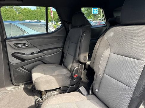 Used 2023 Chevrolet Traverse LT AWD/4WD image 5
