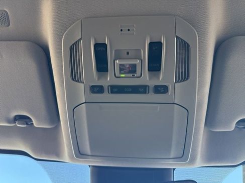 Certified 2022 Toyota Highlander XLE image 28