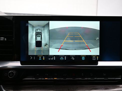 Used 2023 Chevrolet Silverado 1500 LTZ image 31