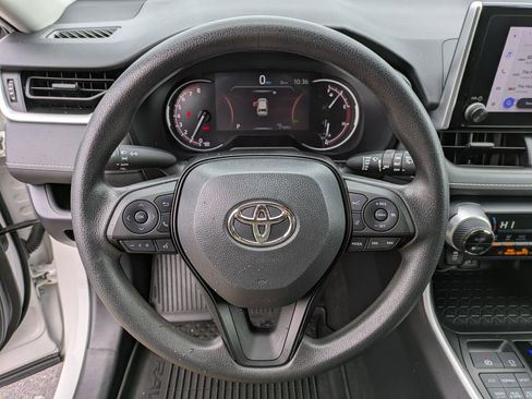 Used 2023 Toyota RAV4 XLE image 9